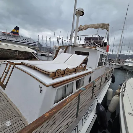 Moment De Legende Botel *